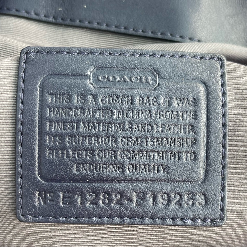 Coach Soho Carryall - Picture 3 of 6